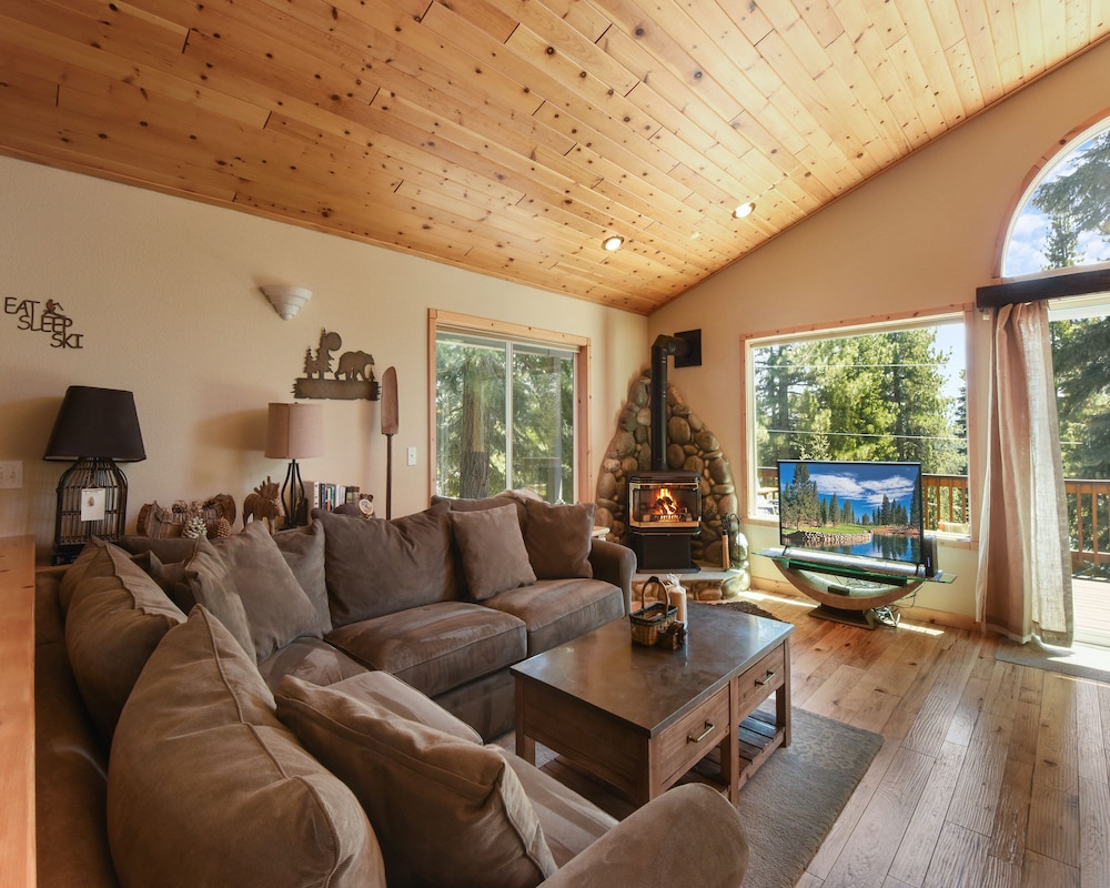 House, Multiple Beds, Balcony, Mountain View (Lux Leisure) photo 1