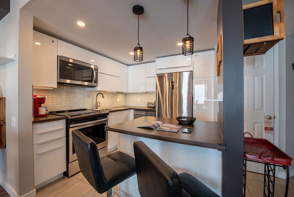 Superior Condo, 1 Queen Bed with Sofa bed photo 1