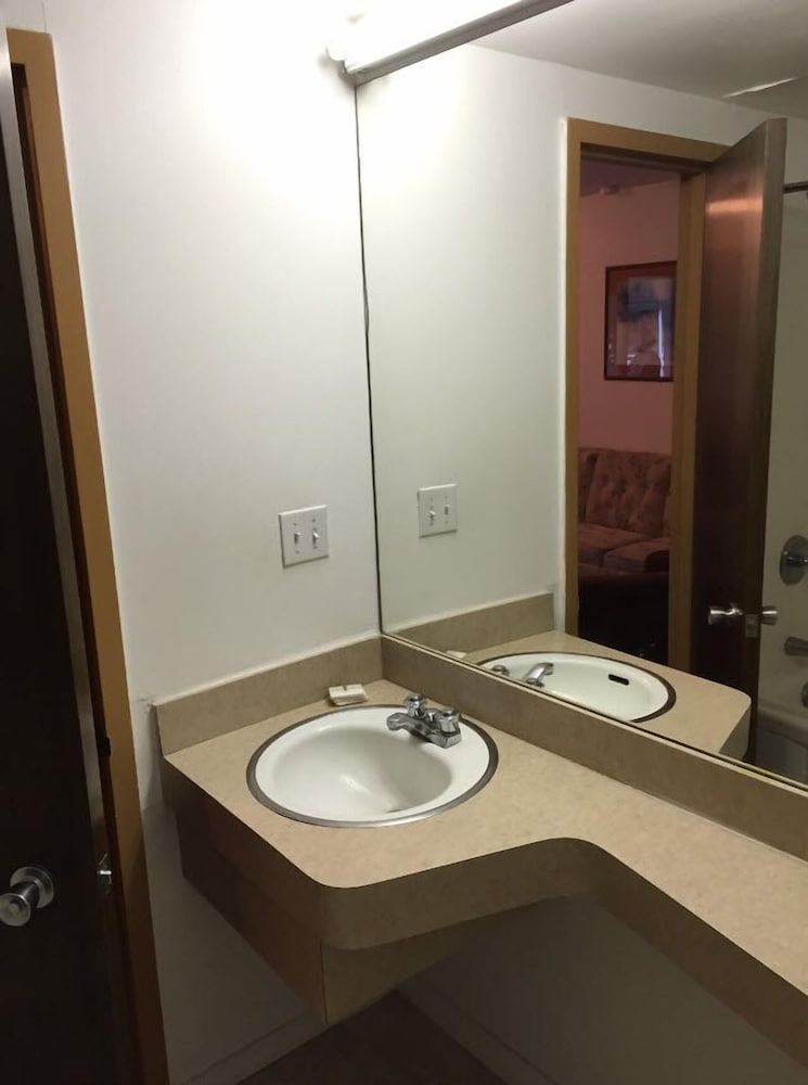 Standard Room, 2 Double Beds photo 3