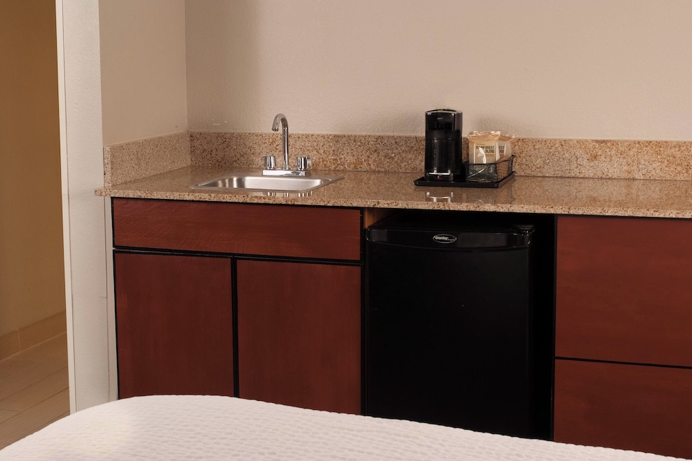Room, Multiple Beds, Balcony (Mobility Accessible, Roll-In Shower)