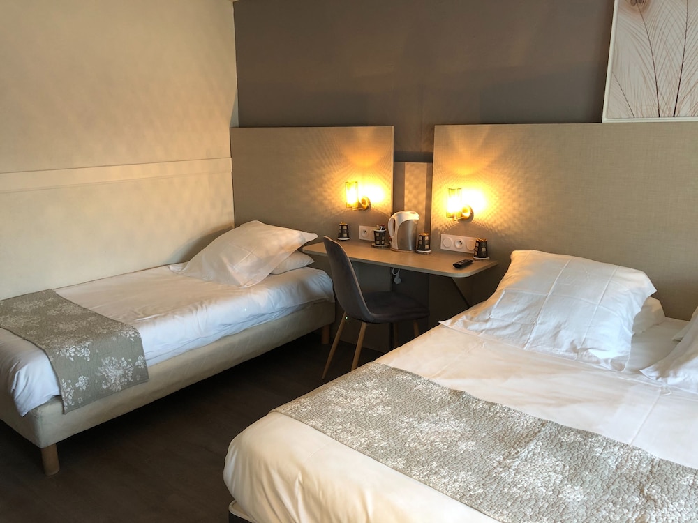 Triple Room, Multiple Beds, Non Smoking photo 1