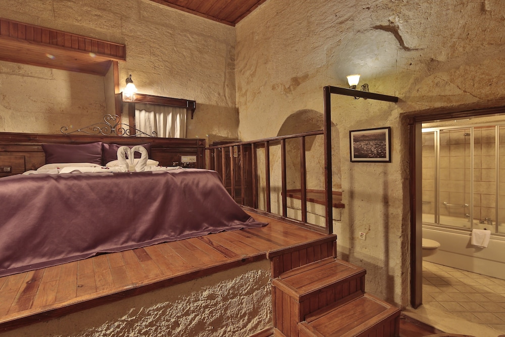 Deluxe Room - Photo 2