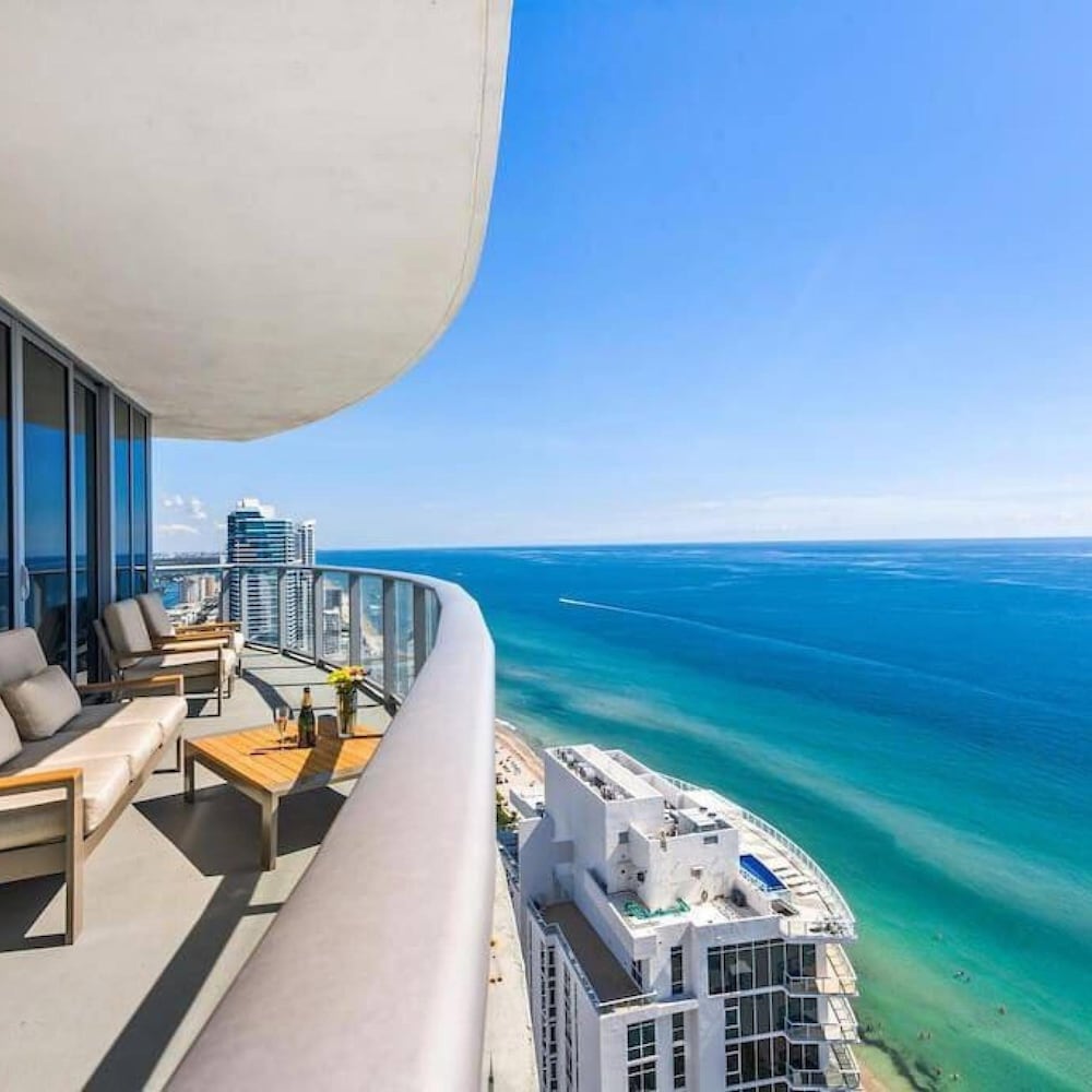 Oceanfront Bliss Pool Gym Direct Beach Access, 사진 25