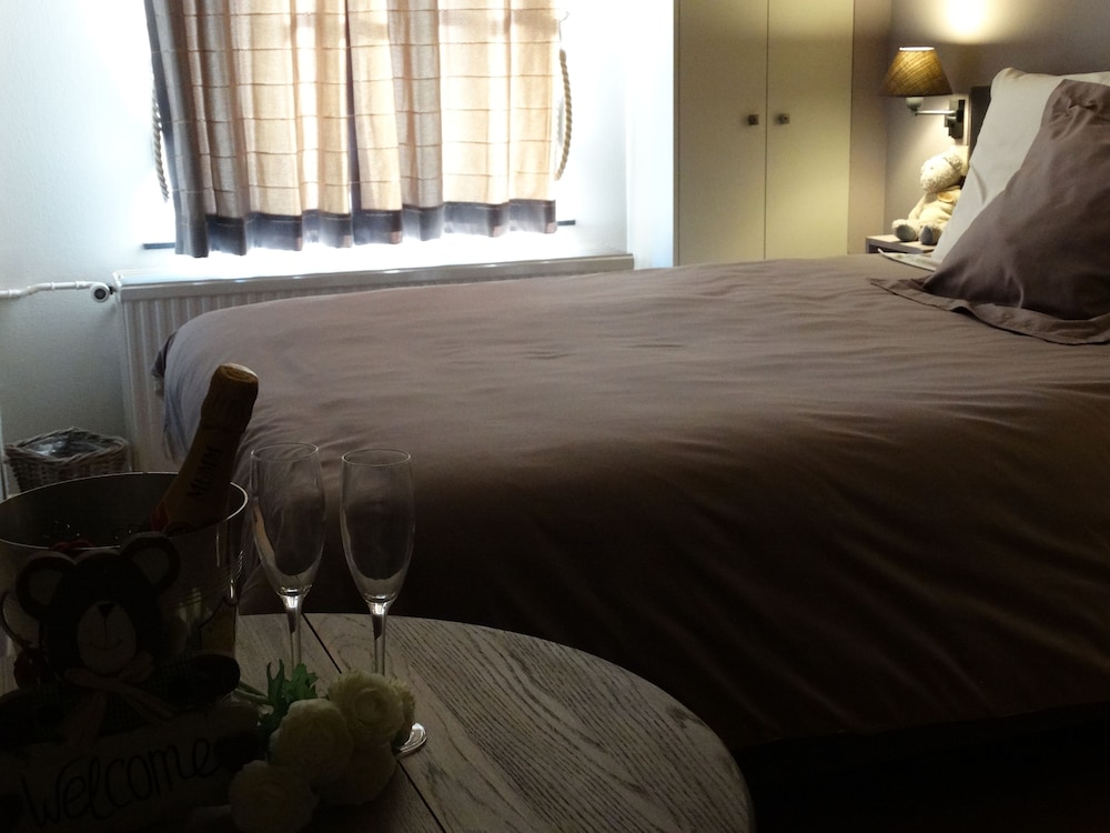 Standard Double Room (Merlot) photo 2