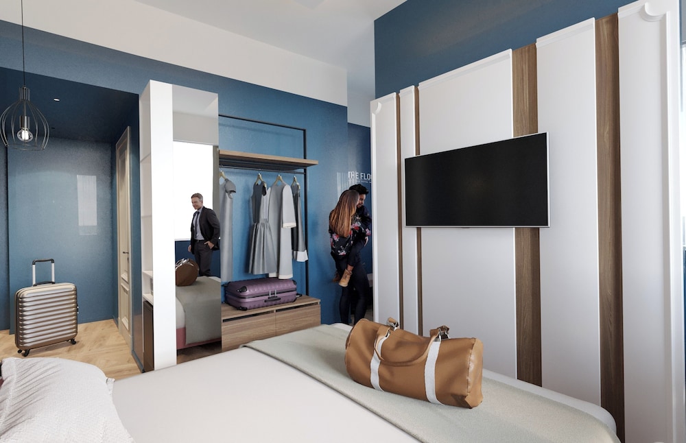 Junior Double or Twin Room, City View