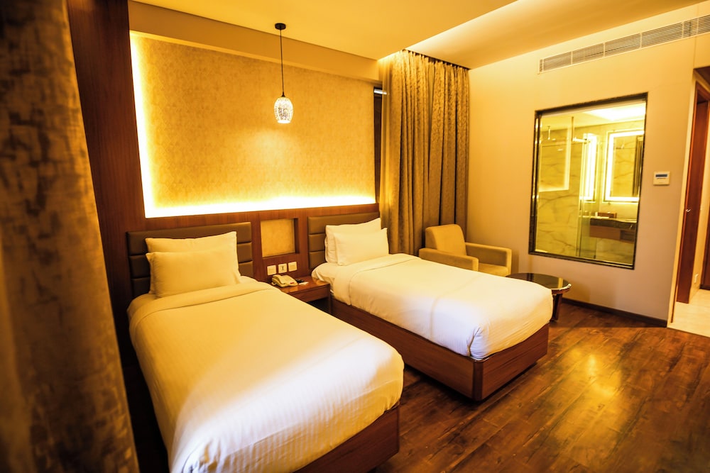 Deluxe Room - Photo 2