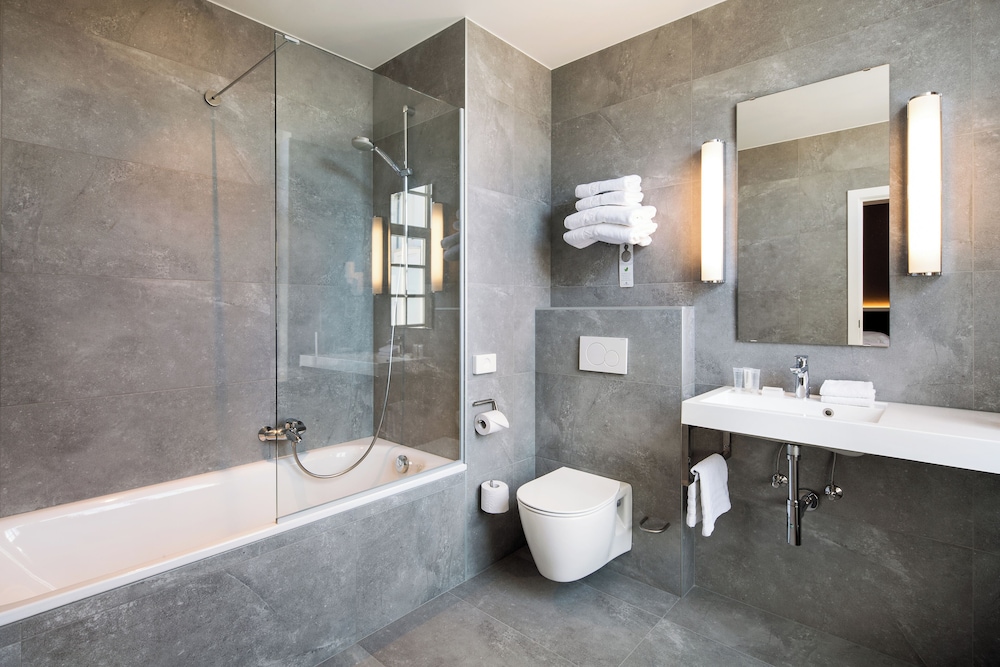 Comfort Double or Twin Room, 1 Bedroom, City View - Photo 4