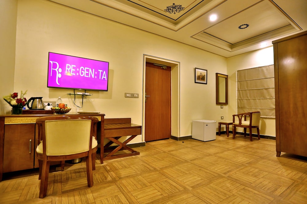 Club Room photo 2