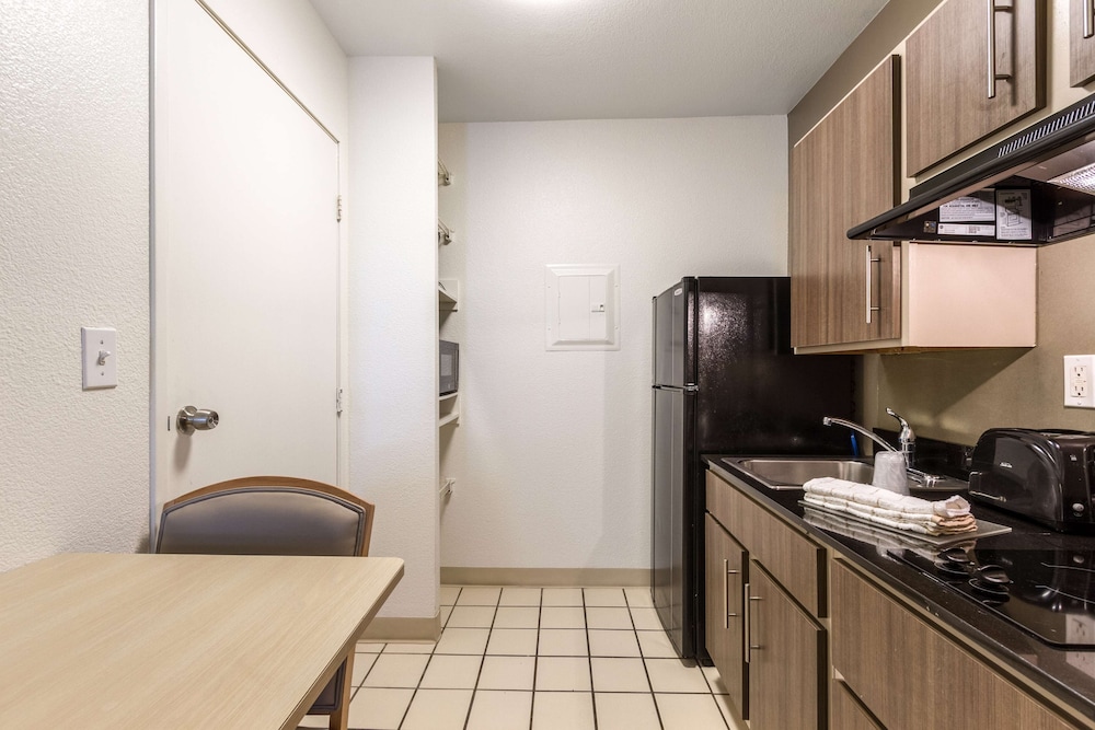 Studio 6-Tempe, AZ, Photo 2