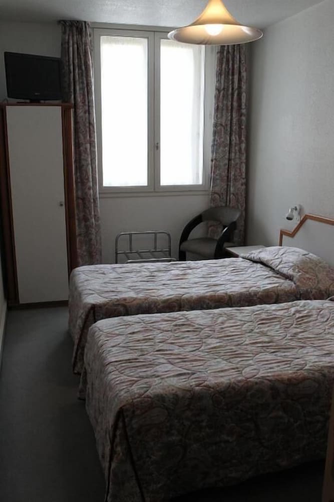 Standard Double Room, Ensuite - Photo 4