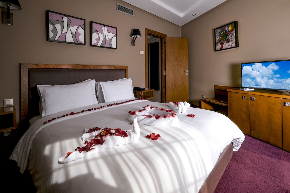 Suite, Terrace, City View (Princely) - Photo 10