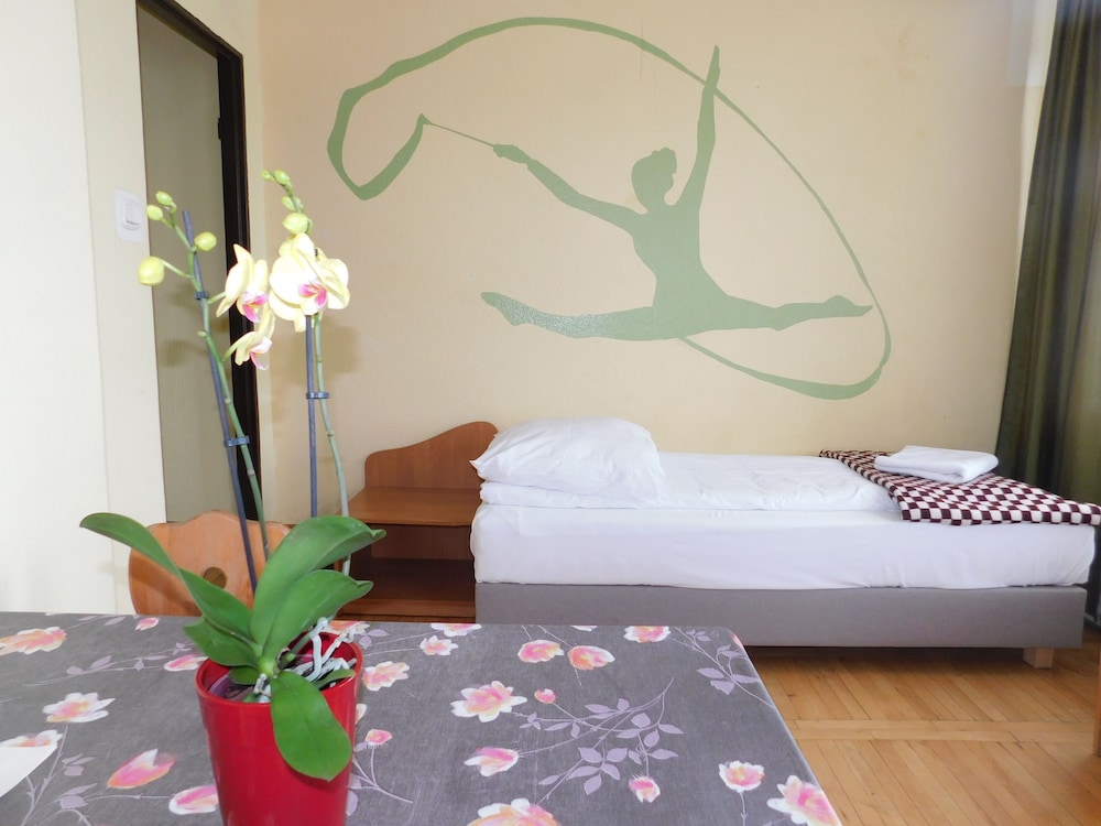 Basic Triple Room - Photo 1