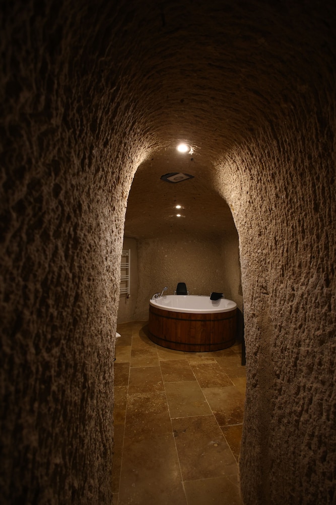 Romantic Suite - Photo 4