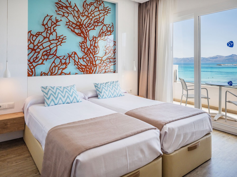 Double Room, Balcony, Partial Sea View photo 2
