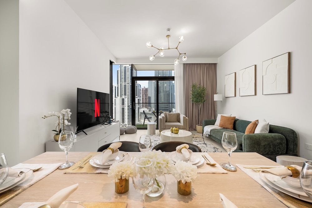 Luxury Apartment, 2 Bedrooms, Balcony, Pool View photo 1