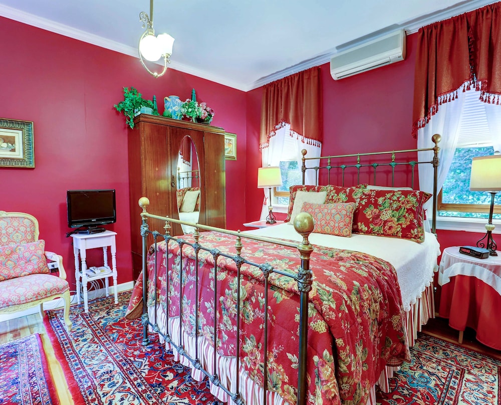Premium Double Room, Ensuite, Courtyard View (Spring Valley) photo 3