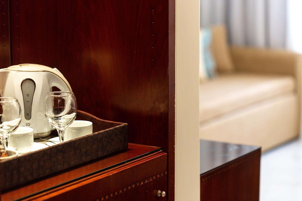 Premium Suite, Jetted Tub (Outdoor-Family) - Photo 7