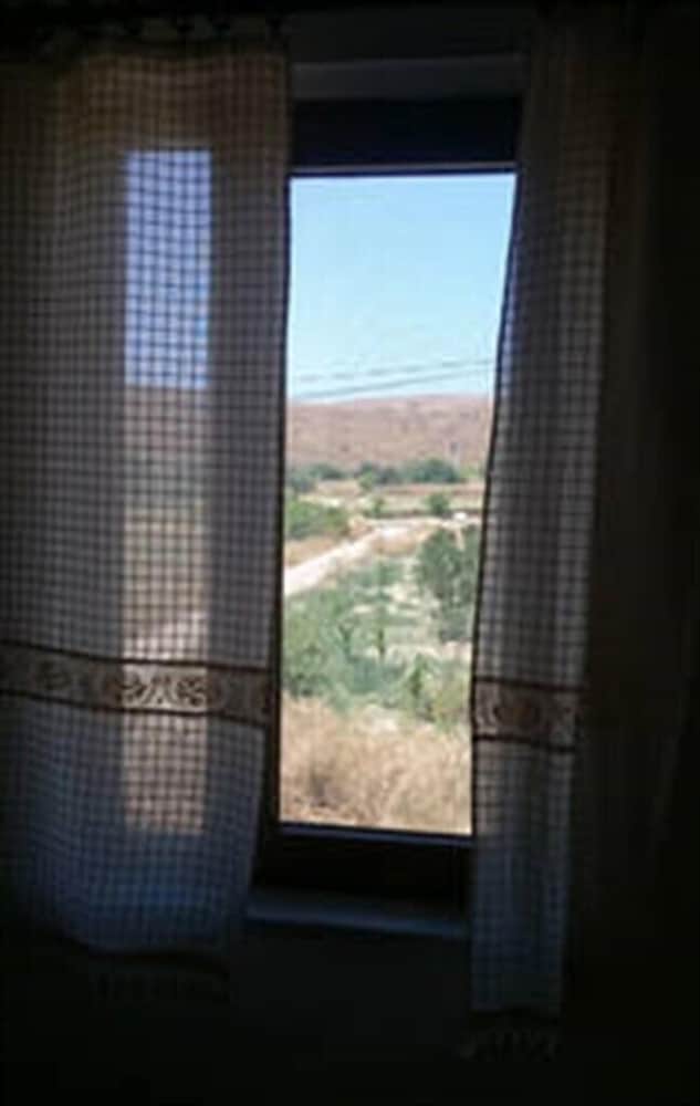 Room 3 photo 2