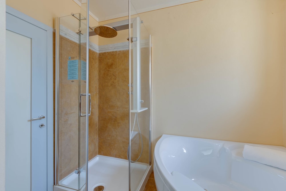 Deluxe Room, Multiple Beds, Terrace (Belvedere) photo 2