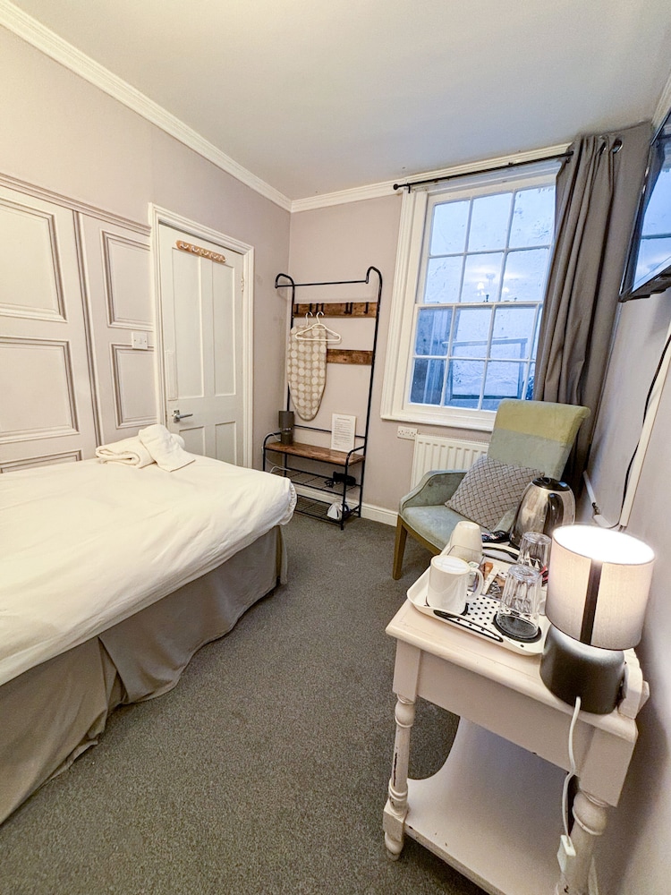 Standard Single Room, Ensuite photo 1