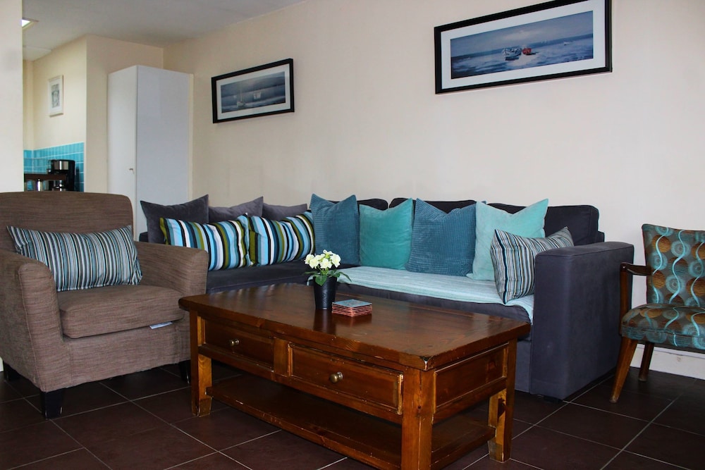 Apartment, 2 Bedrooms, Sea View (Stunning Apartment) photo 3