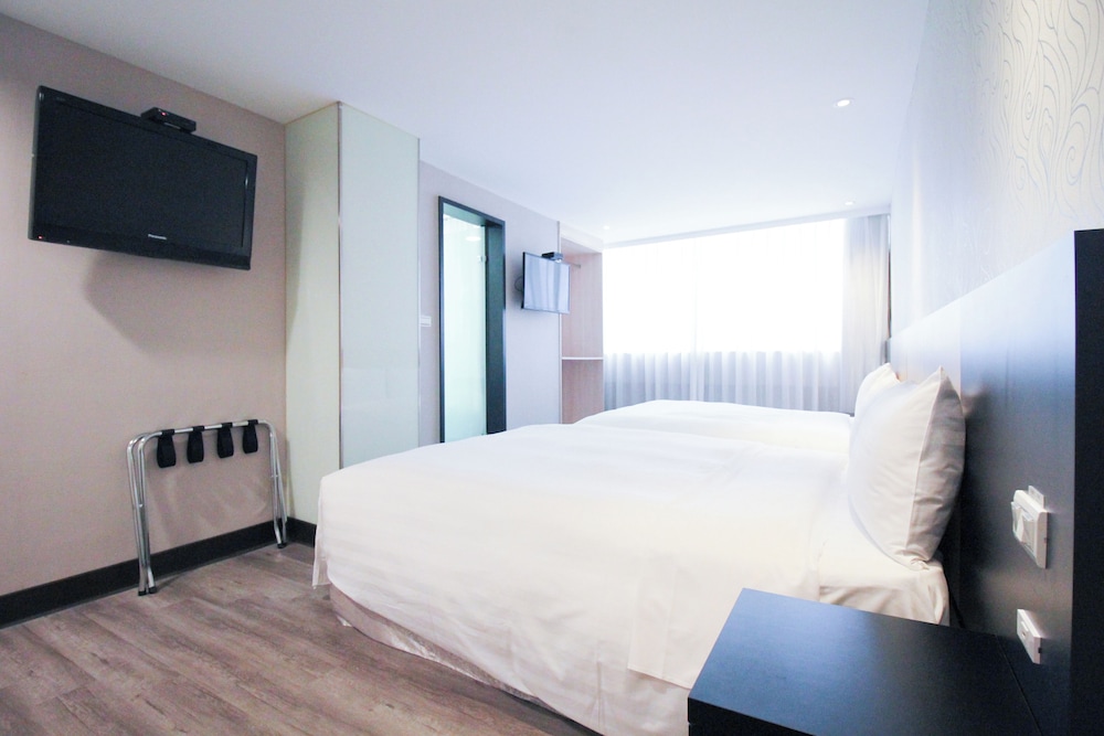 Quadruple Room, 2 Double Beds photo 3