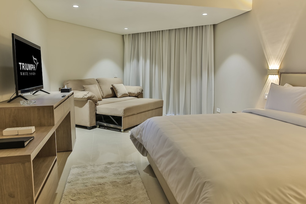 Junior Suite, 1 King Bed (Sea Side View) - Photo 4