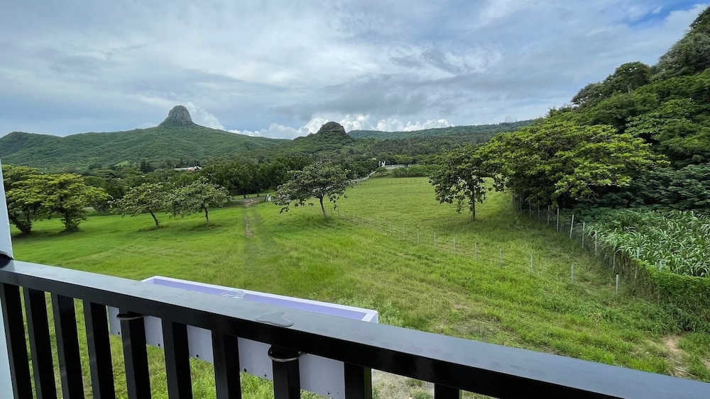 Six Persons Room, Balcony with Mountain View photo 3