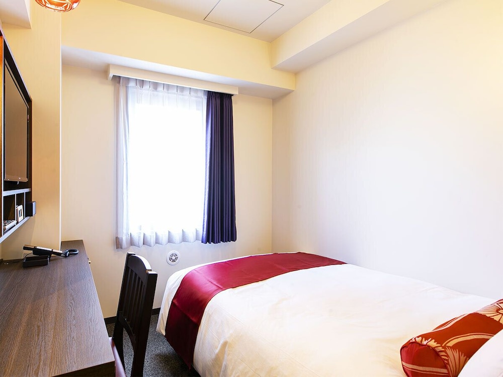 Small Double Room, Non Smoking photo 3