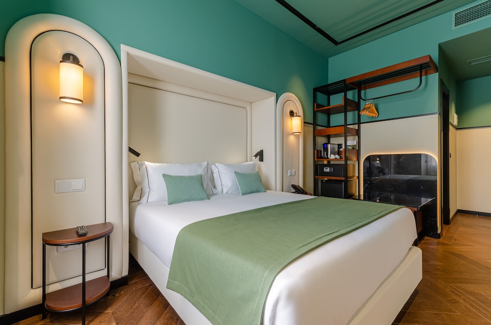 Superior Room - Photo 8