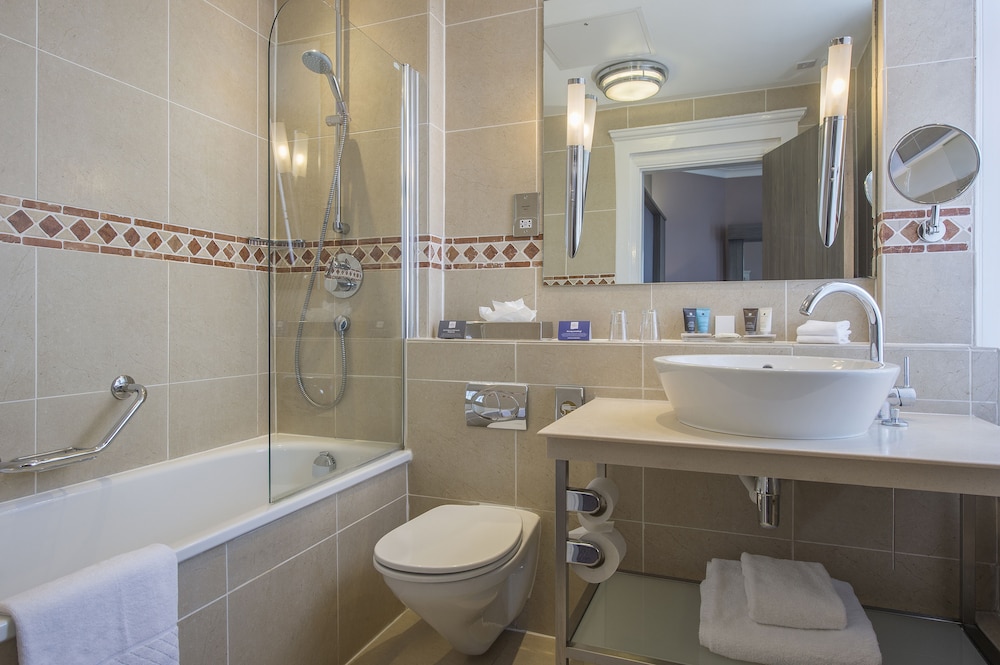 Premium Room, 2 Queen Beds - Photo 4