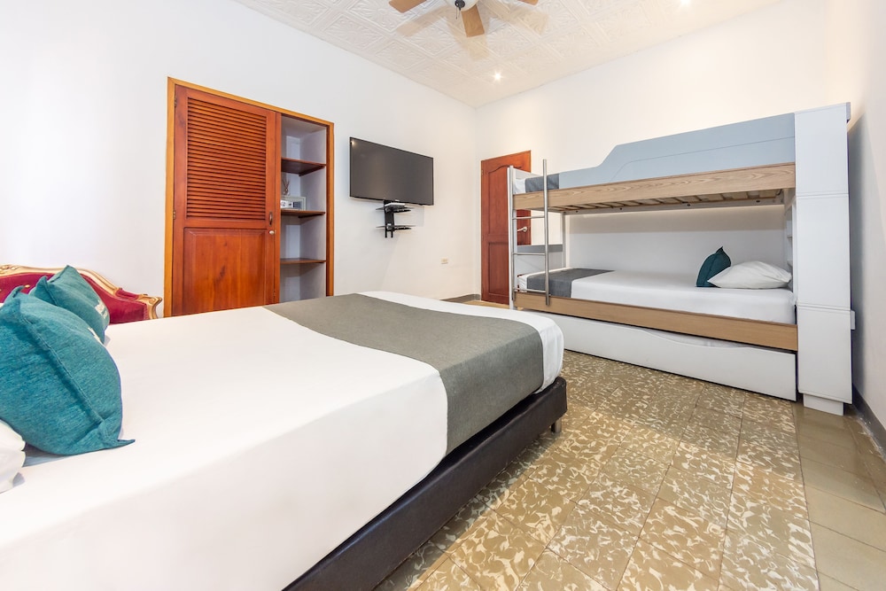Superior Quadruple Room, Multiple Beds, Air conditioning photo 1