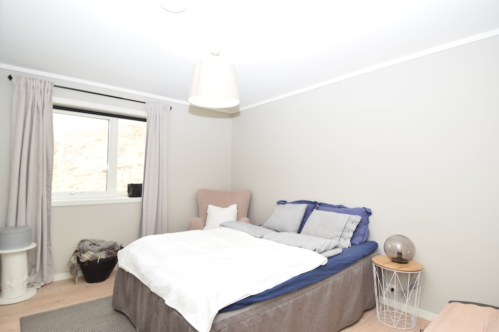 House, 5 Bedrooms photo 1