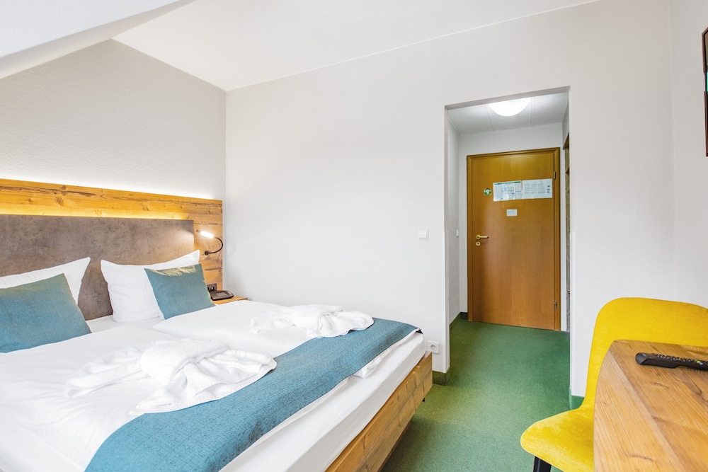 Economy Double Room photo 2