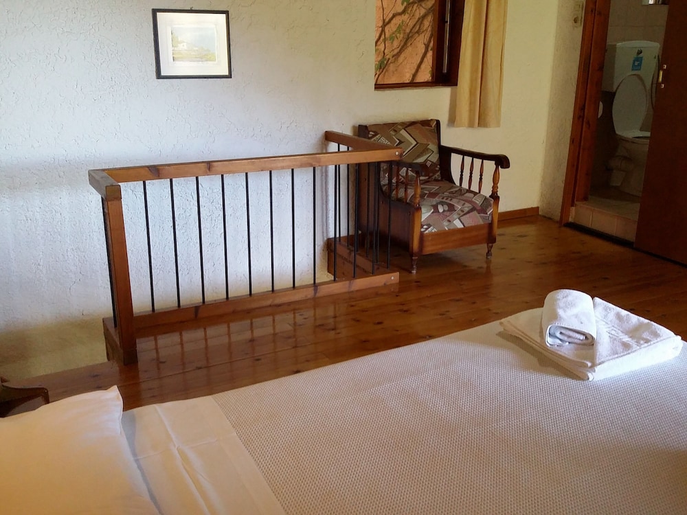 Traditional Cottage, 1 Bedroom, Beach View photo 3