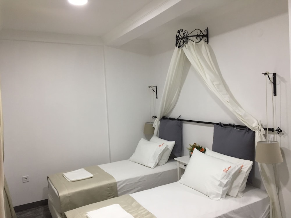 Standard Room, 1 Bedroom, Private Bathroom, City View photo 3