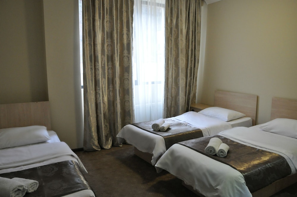 Standard Triple Room, 3 Twin Beds photo 1