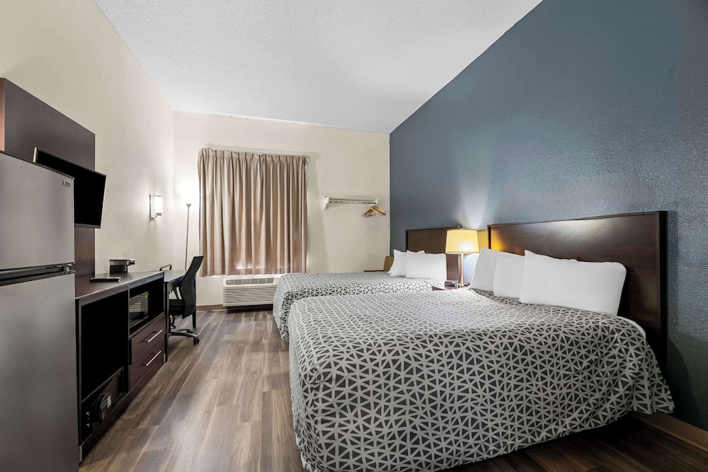 Standard Room, 2 Double Beds, Non Smoking
