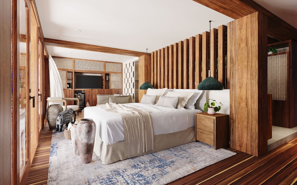 Presidential Suite, Hot Tub, Oceanfront photo 3