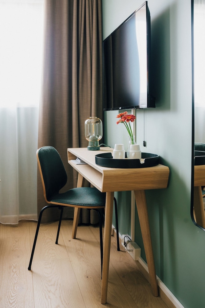 Double or Twin Room - Photo 12