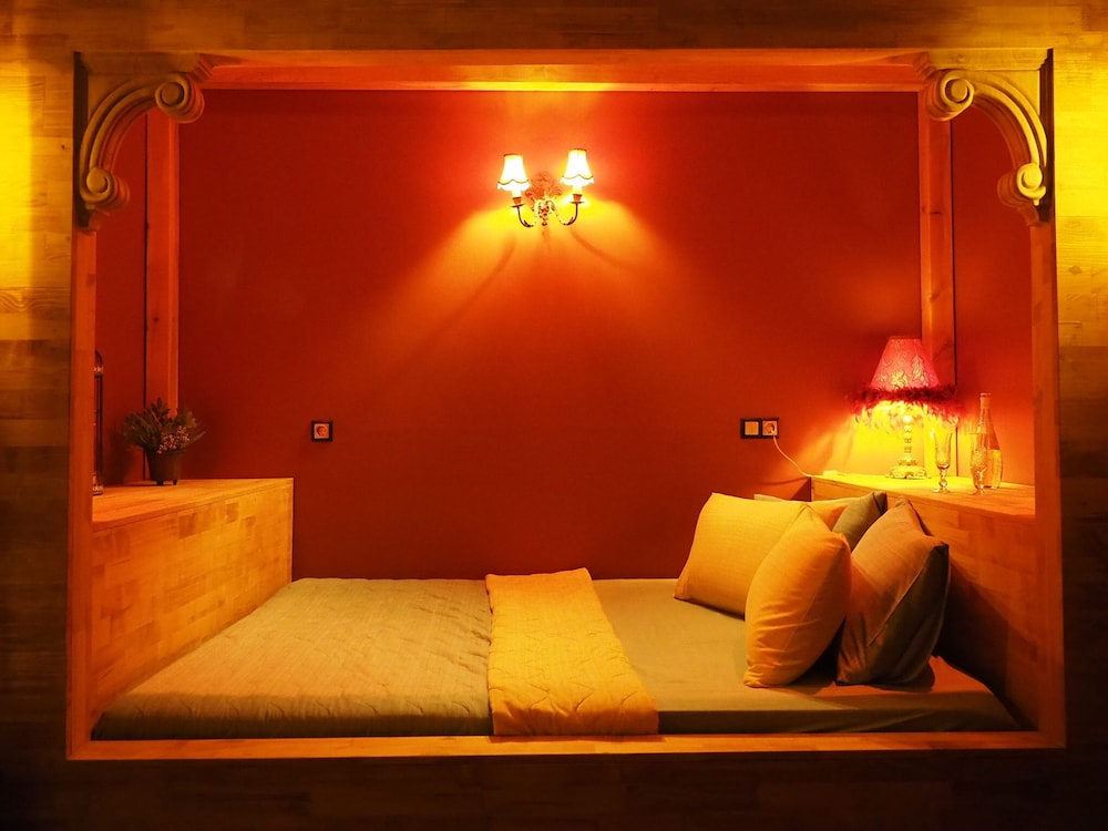 Room, Balcony, City View