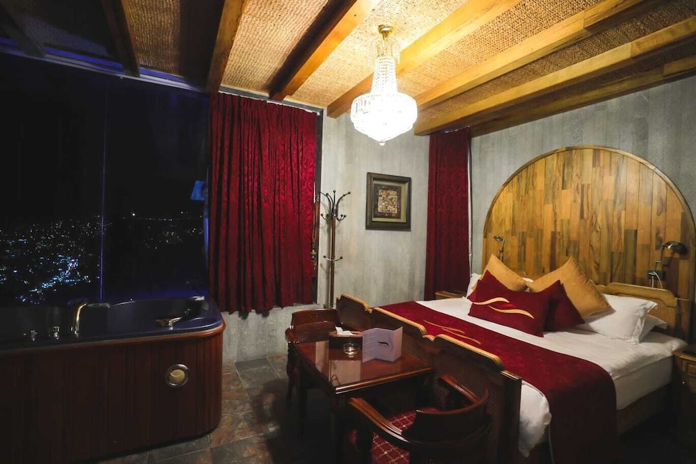 Corner Room (Partial Sea View) photo 3