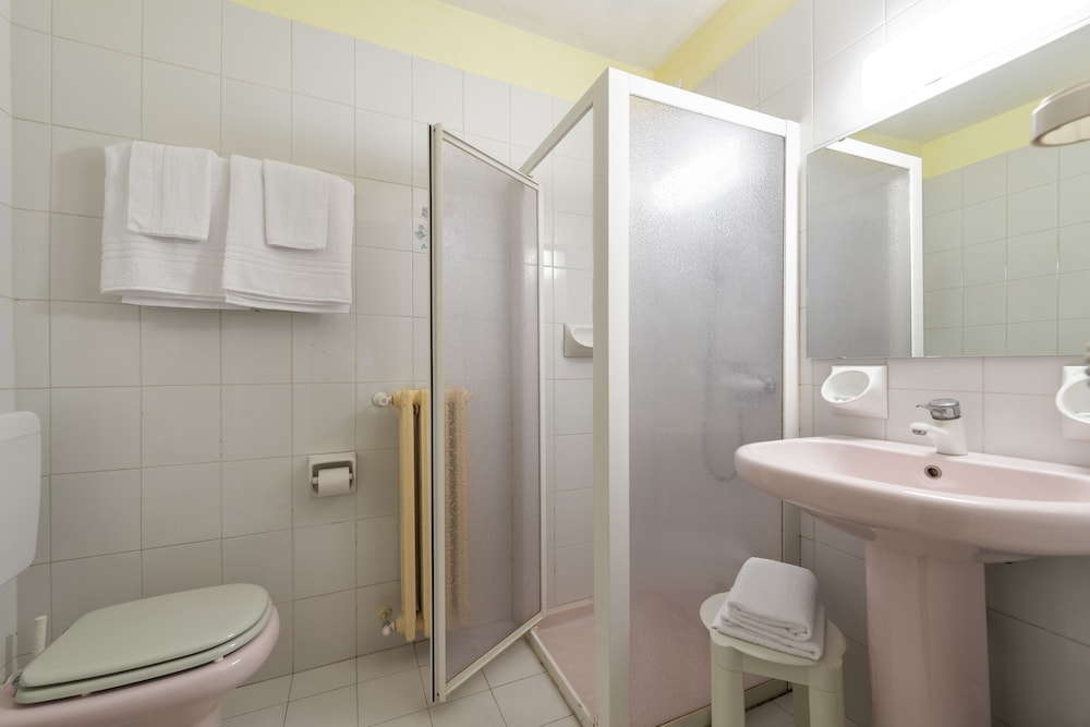 Triple Room - Photo 5