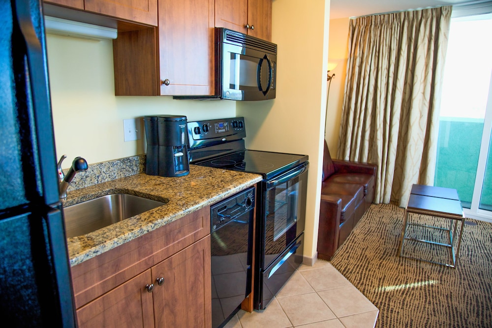 Traditional Condo, 1 King Bed with Sofa bed, Partial Sea View photo 2