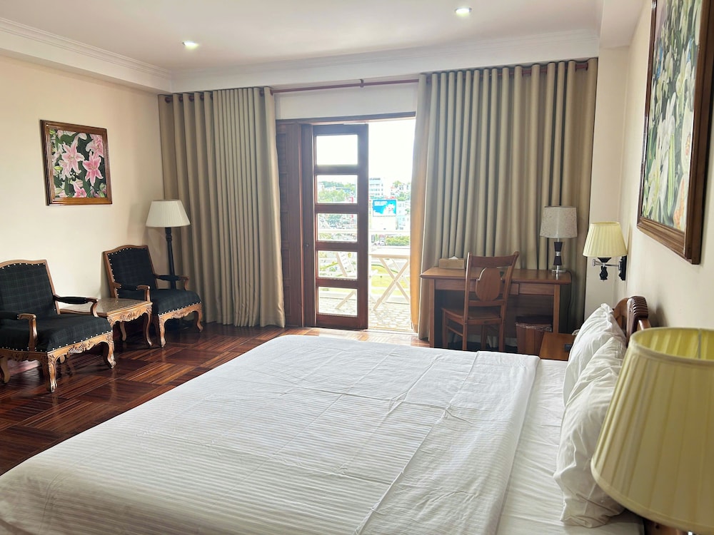 Superior Room, 1 Queen Bed, City View photo 1