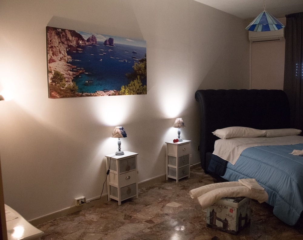 Superior Double Room, Shared Bathroom photo 2