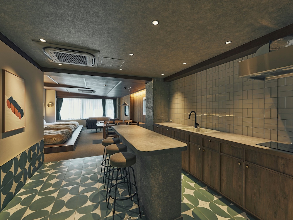 Superior Studio Suite photo 3