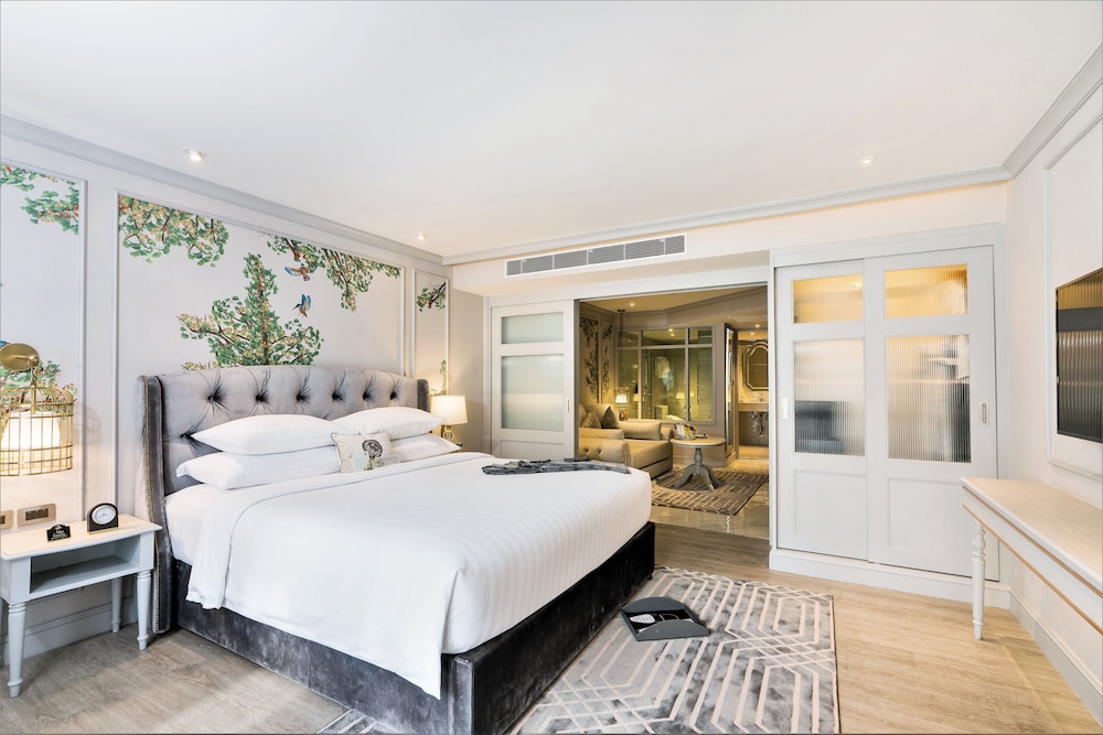 The Living Suite photo 2