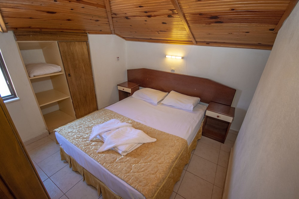 Standard Loft, 1 Bedroom, Non Smoking, Mountain View