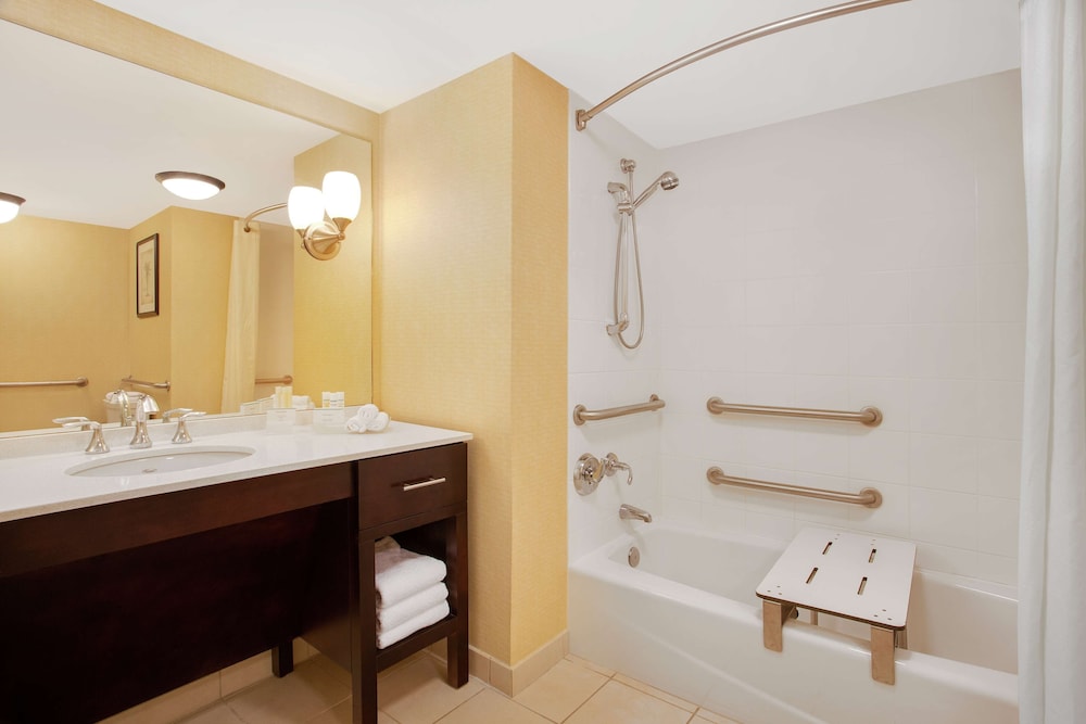 Studio, 1 King Bed, Accessible, Bathtub - Photo 5